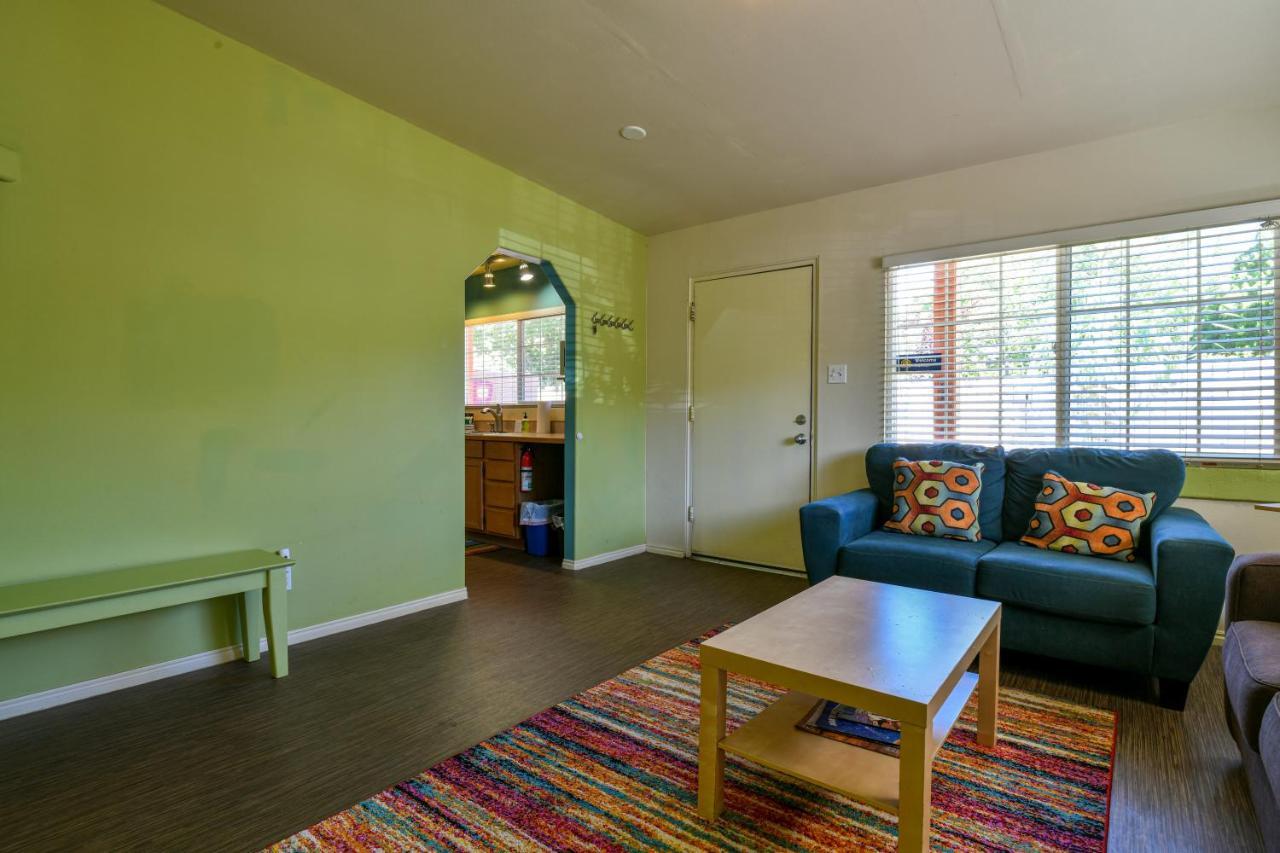 Inn 1 - Downtown 1 Bedroom Unit, Sleeps 6 With Shared Hot Tub Moab Exterior foto